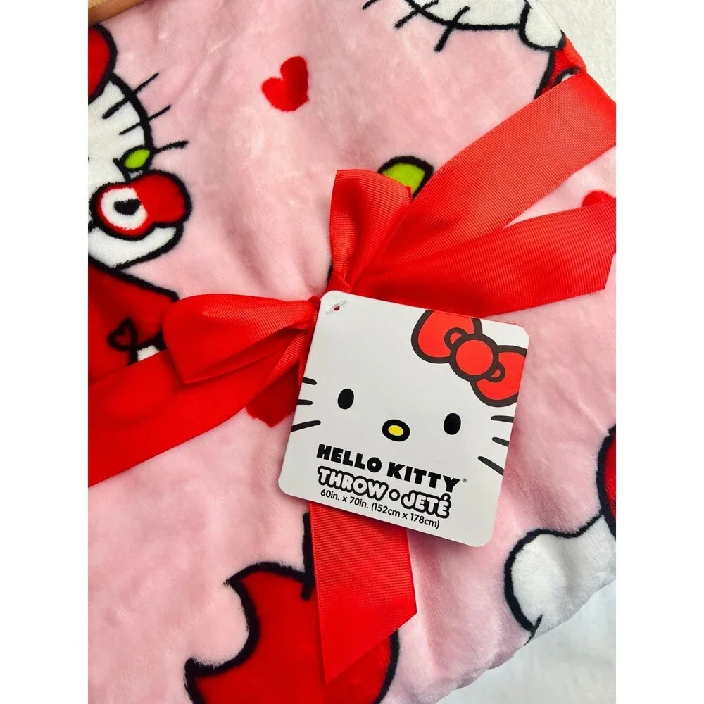 Hello Kitty Throw Blanket 60” x 70” NWT New Apple heart Pink cute gift